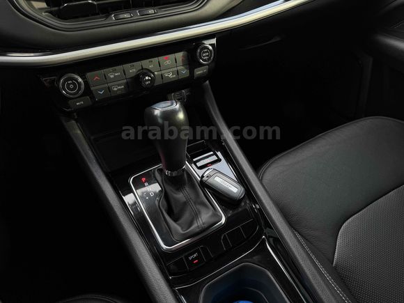 Sahibinden Jeep Compass 1.3 GSE 80.Yıl 2021 Model özel plaka 