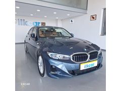 2025 MY BMW 3.20I SPORT LINE HATASIZ BOYASIZ TERTEMİZ 13.000 KM