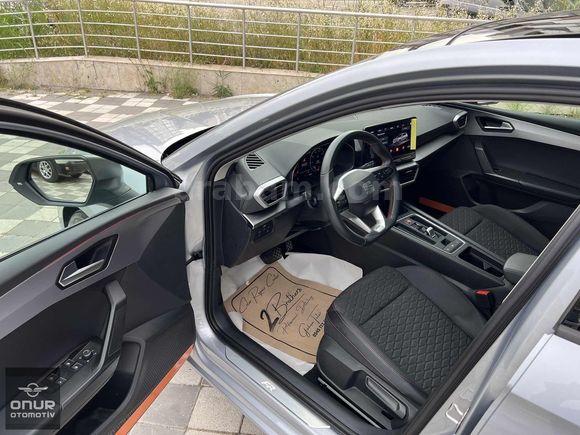 2023 MODEL SEAT LEON 1.5 eTSİ FR DSG CAM TAVAN BOYASIZ HATASIZ