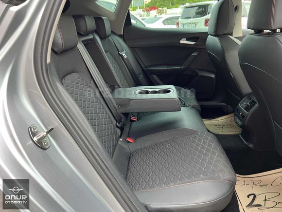 2023 MODEL SEAT LEON 1.5 eTSİ FR DSG CAM TAVAN BOYASIZ HATASIZ