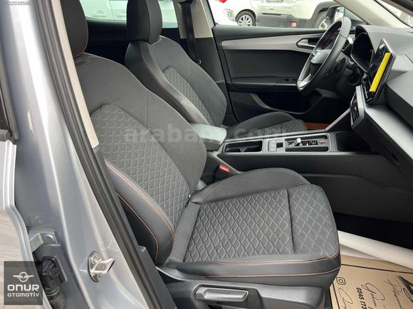 2023 MODEL SEAT LEON 1.5 eTSİ FR DSG CAM TAVAN BOYASIZ HATASIZ