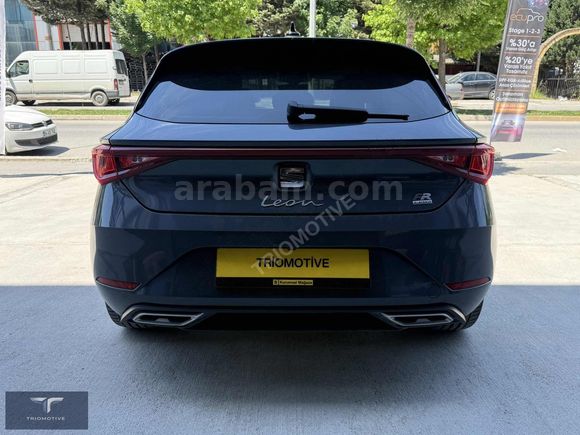 2025 SEAT LEON 1.5 eHybrid FR