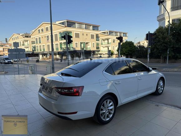 HATASIZ 2019 DÜŞÜK KM SKODA SUPERB OTOMATİK..