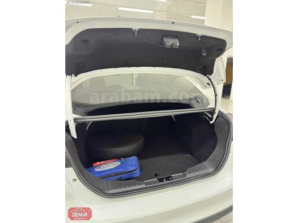 SAMET DEMİR OTOMOTİVDEN 2017 MDL HATASIZ BOYASIZ FORD FOCUS