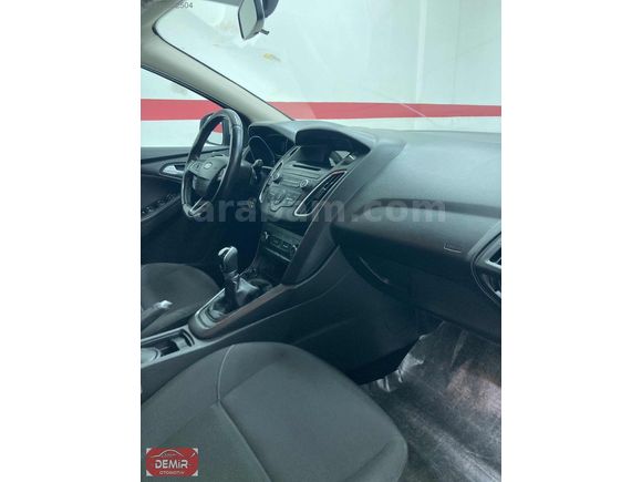 SAMET DEMİR OTOMOTİVDEN 2018 MDL HATASIZ BOYASIZ FORD FOCUS
