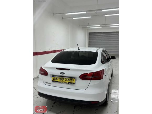 SAMET DEMİR OTOMOTİVDEN 2018 MDL HATASIZ BOYASIZ FORD FOCUS