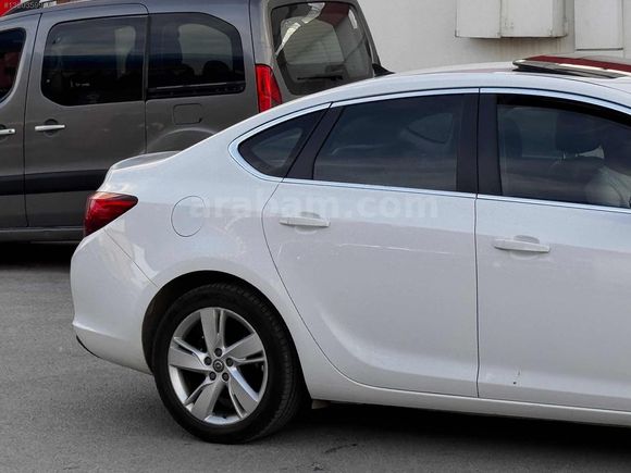 CİHAN OTOMOTİV'DEN HATASIZ OTOMATİK OPEL ASTRA