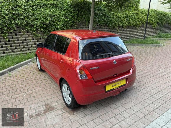 **//S.ÜNLÜ'DEN 2011/DEĞİŞENSZ/SUZUKİ SWİFT/OTOMATİK/100.000KM\\*