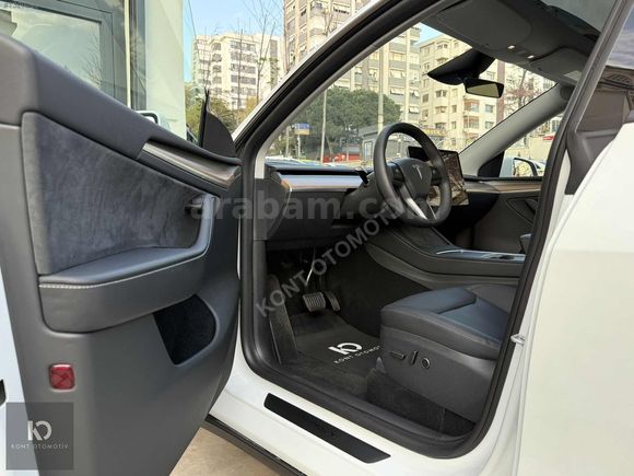 KONT 2025 TESLA MODEL Y STANDART RANGE CAM TVN/OTOPİLOT HATASIZ