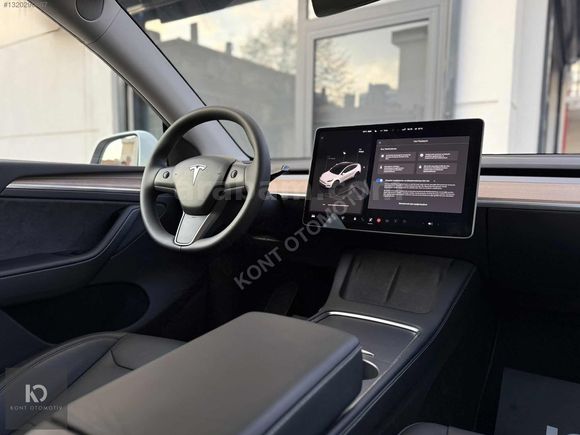 KONT 2025 TESLA MODEL Y STANDART RANGE CAM TVN/OTOPİLOT HATASIZ