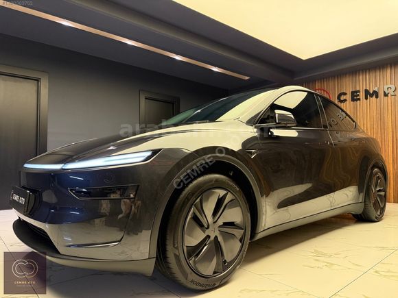 CEMRE OTO 'dan BOYASIZ YENİ 2025 TESLA MODEL Y PREMİUM