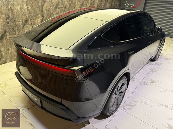 CEMRE OTO 'dan BOYASIZ YENİ 2025 TESLA MODEL Y PREMİUM