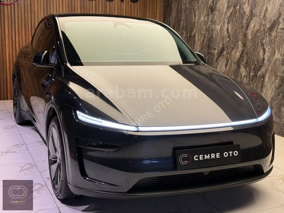 CEMRE OTO 'dan BOYASIZ YENİ 2025 TESLA MODEL Y PREMİUM
