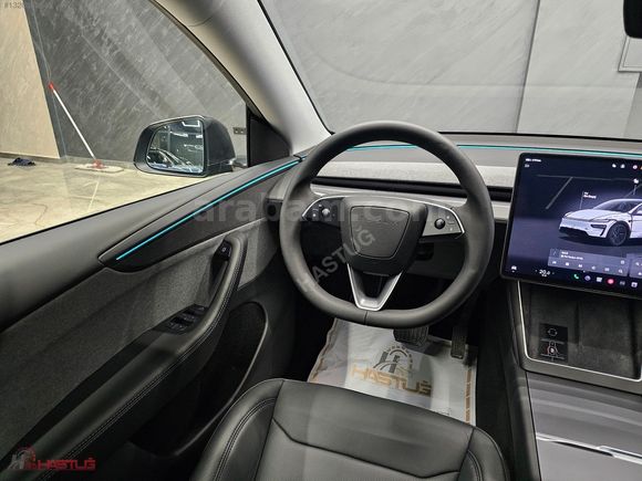 BOYASIZ DEĞİŞENSİZ TRAMERSiZ 2025 TESLA MODEL Y PREMiUM JUNiPER