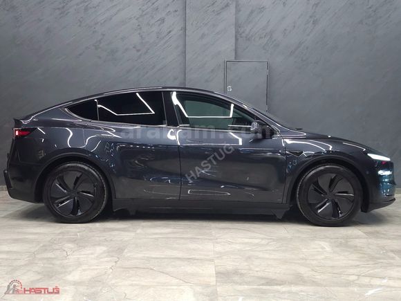 BOYASIZ DEĞİŞENSİZ TRAMERSiZ 2025 TESLA MODEL Y PREMiUM JUNiPER