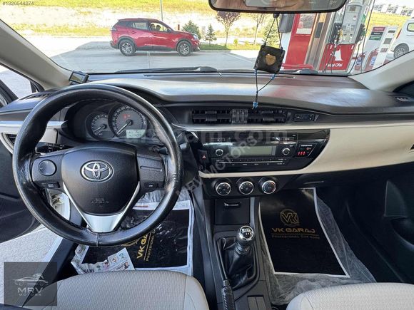 2015 / COROLLA / 1.33 LİFE / PARK SENSÖRÜ ÇELİK JANT