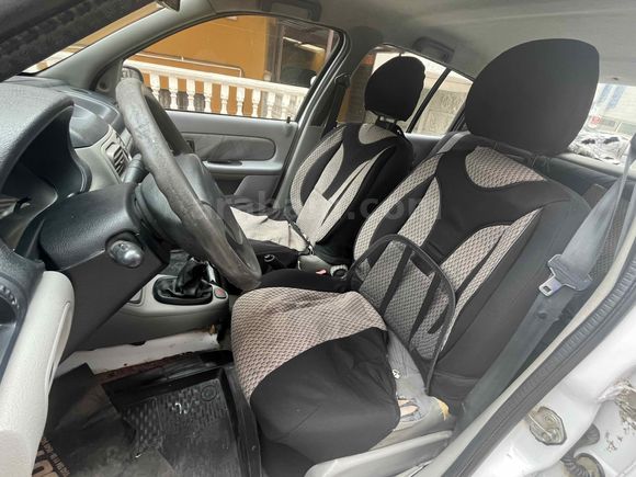 Sahibinden Renault Clio 1.4 Authentique 2003 Model 