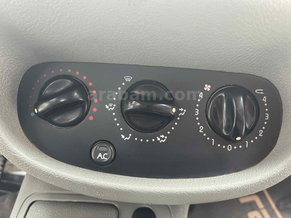 Sahibinden Renault Clio 1.4 Authentique 2003 Model 