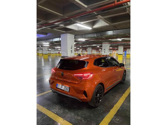 Sahibinden Renault Clio 1.0 TCe Techno Esprit Alpine 2024 Model 