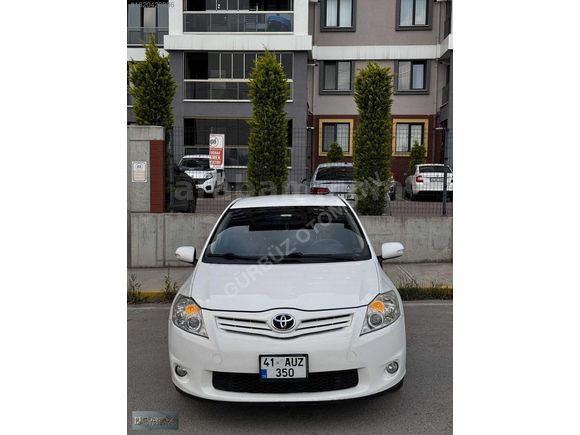 2011 1.4D AURİS/ COMFORT EKSTRA FULL BAKIMLI 1,5 PARÇA BOYA