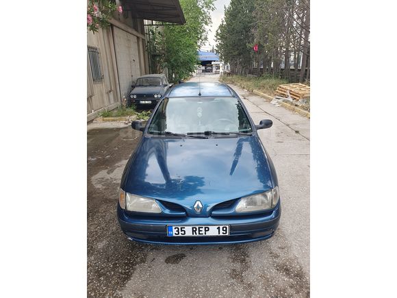 Sahibinden Renault Megane 1.6 RNA 1999 Model