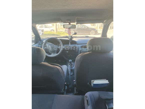 Sahibinden Renault Megane 1.6 RNA 1999 Model