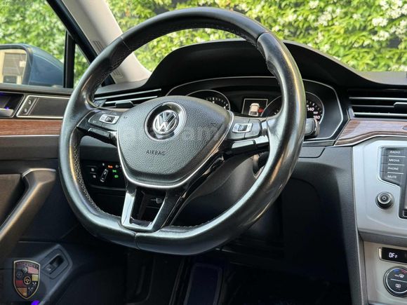 VW PASSAT 1.6 TDI BLUEMOTION COMFORTLINE
