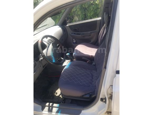 sahibinde 2002 model hyundai lx