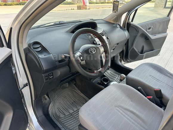 2008 MODEL YARİS 1.3 SOL PAKET "180" BİNDE CAM GİBİ