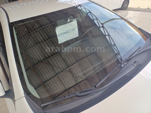 GÜLDALI'DA 2014MODEL 128000KM'DE BOYASIZ DİZEL OTOMATİK COROLLA