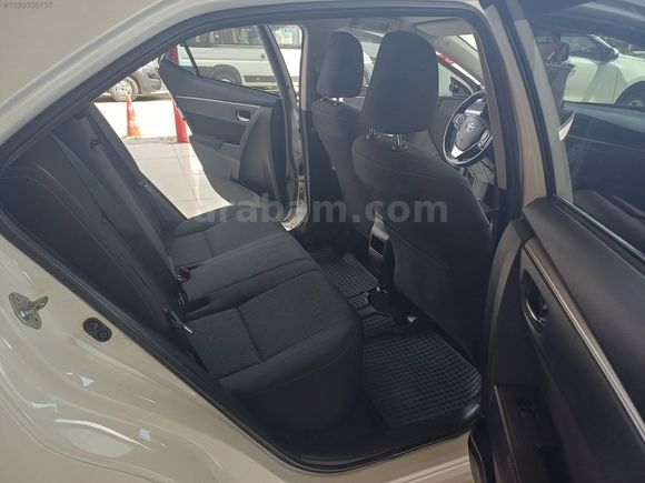GÜLDALI'DA 2014MODEL 128000KM'DE BOYASIZ DİZEL OTOMATİK COROLLA