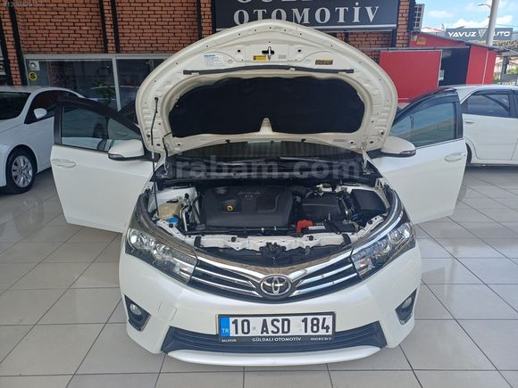 GÜLDALI'DA 2014MODEL 128000KM'DE BOYASIZ DİZEL OTOMATİK COROLLA