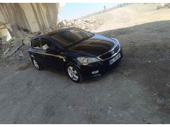Sahibinden Kia Ceed 1.6 CRDi Motion 2011 Model  300.000 km Füme