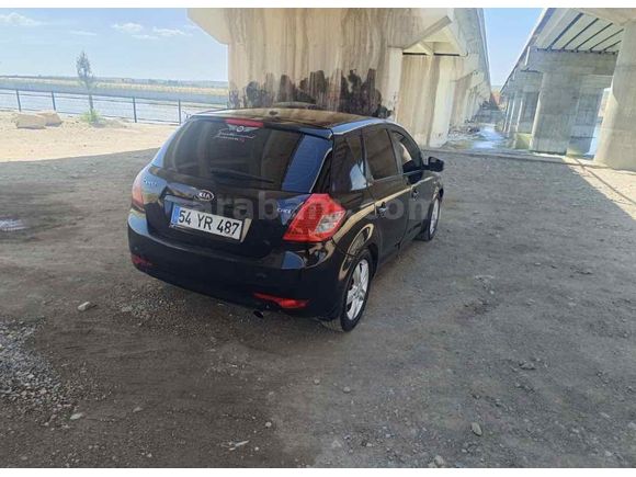 Sahibinden Kia Ceed 1.6 CRDi Motion 2011 Model  300.000 km Füme