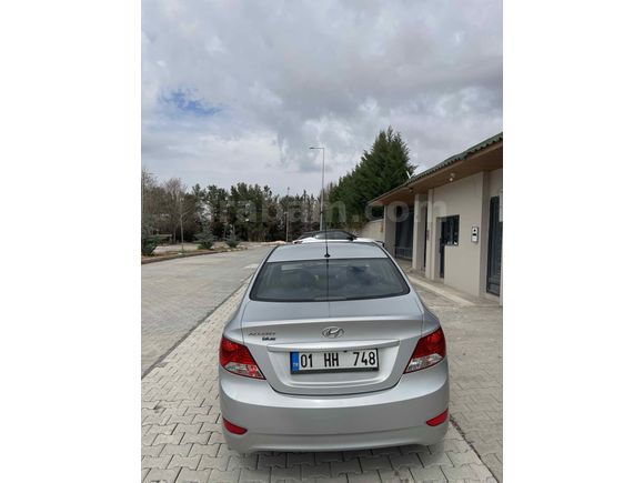 Sahibinden Hyundai Accent Blue 1.4 CVVT Mode Plus 2013 Model 