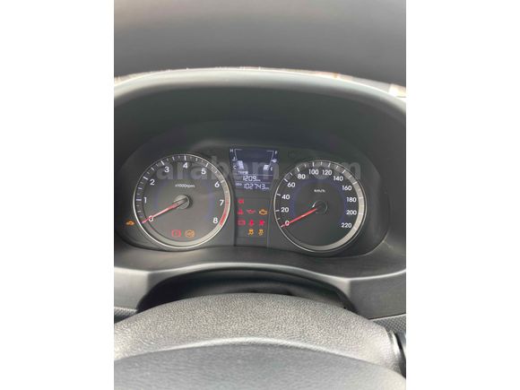 Sahibinden Hyundai Accent Blue 1.4 CVVT Mode Plus 2013 Model 