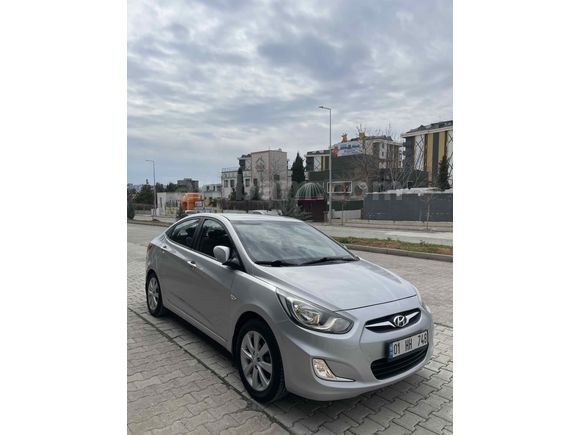 Sahibinden Hyundai Accent Blue 1.4 CVVT Mode Plus 2013 Model 
