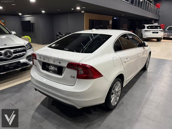 - VALDEN - VOLVO S60 1.6D ADVANCE TRAMERSİZ DEĞİŞENSİZ DİZEL