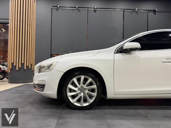 - VALDEN - VOLVO S60 1.6D ADVANCE TRAMERSİZ DEĞİŞENSİZ DİZEL