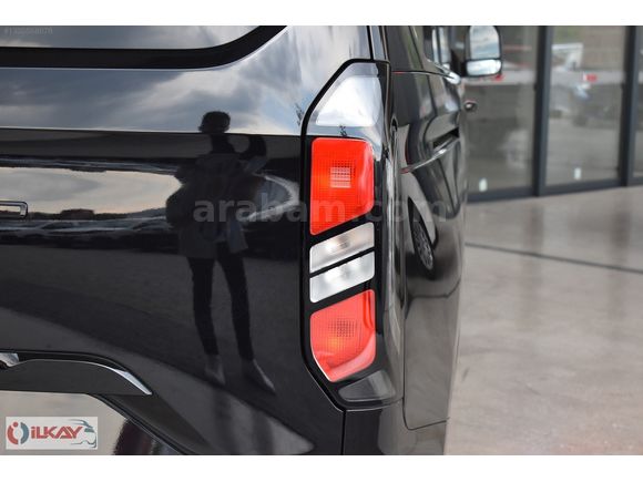 İLKAY'DAN 2025 FORD TOURNEO CUSTOM TİTANYUM PLUS HATASIZ