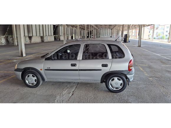 Sahibinden Temiz Opel Corsa 2000 model 1.4 GLS