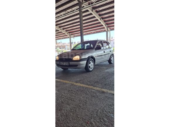 Sahibinden Temiz Opel Corsa 2000 model 1.4 GLS