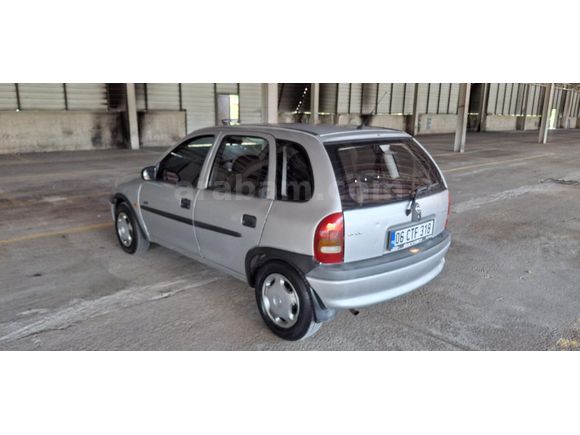 Sahibinden Temiz Opel Corsa 2000 model 1.4 GLS