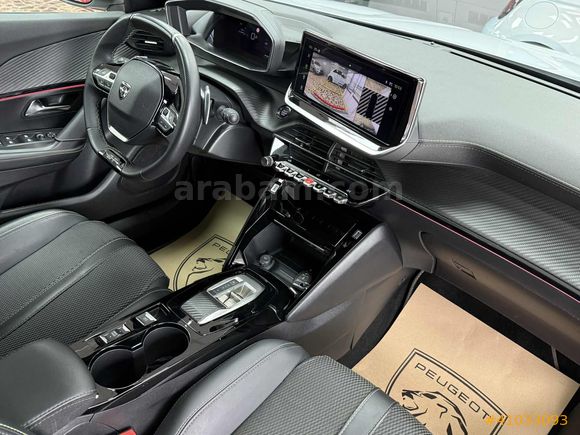 MAKER OTO'DAN 2025 MODEL PEUGEOT 2008 1.2 PURETECH GT EAT8