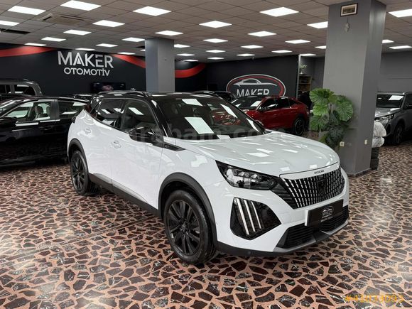 MAKER OTO'DAN 2025 MODEL PEUGEOT 2008 1.2 PURETECH GT EAT8
