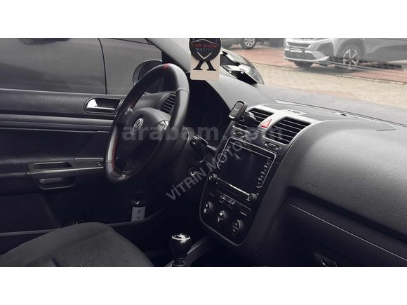 VİTRİN'DEN 2004 MODEL 1.6 BENZİNLİ GOLF