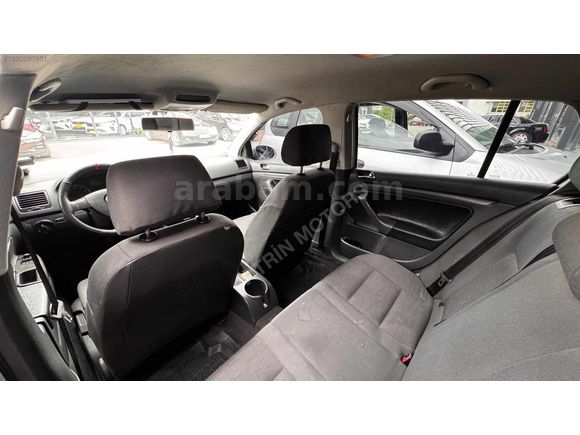 VİTRİN'DEN 2004 MODEL 1.6 BENZİNLİ GOLF