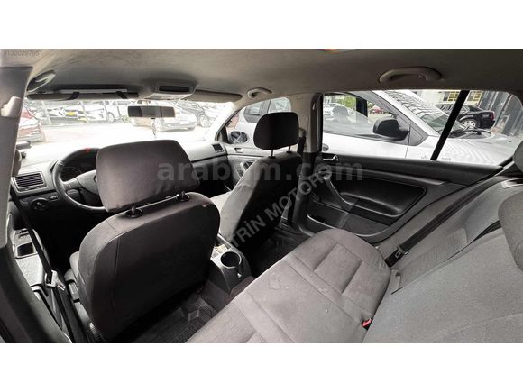 VİTRİN'DEN 2004 MODEL 1.6 BENZİNLİ GOLF