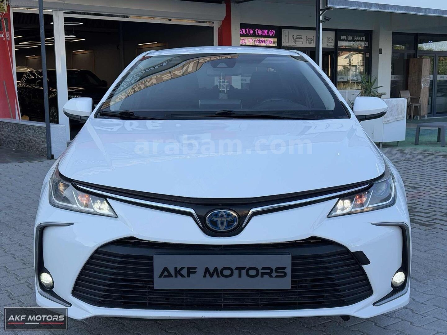 Galeriden Toyota Corolla 1.8 Hybrid Dream 2020 Model Balıkesir 117.000 km Beyaz 5