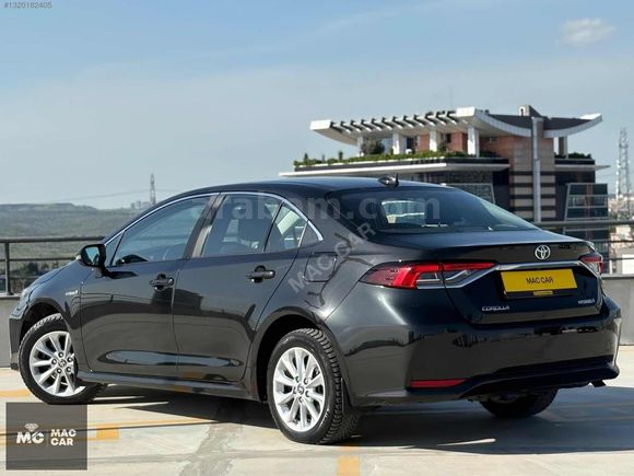 2021 TOYOTA COROLLA 1.8 HYBRİT DREAM